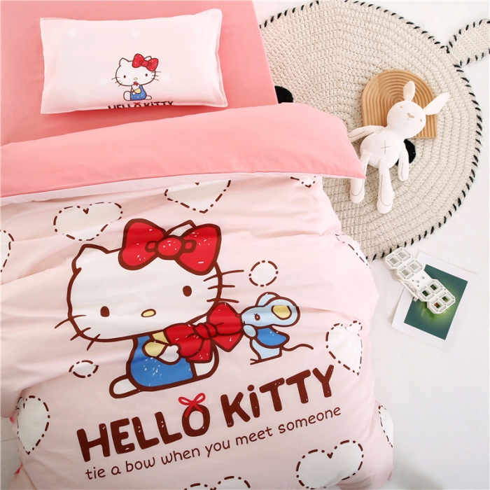 91家纺网 家纺一手货源 找家纺 孩子王 2023新款三丽鸥正版授权KT猫全棉学生大版卡通幼儿园多件套 礼物KT