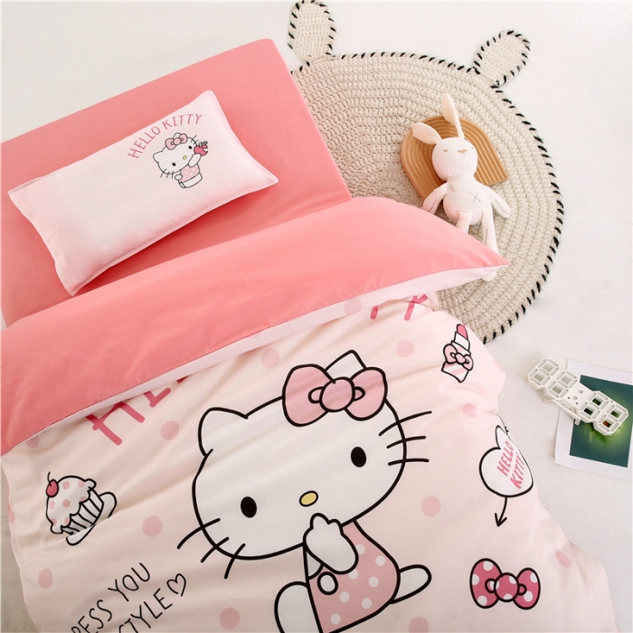 91家纺网 家纺一手货源 找家纺 孩子王 2023新款三丽鸥正版授权KT猫全棉学生大版卡通幼儿园多件套 时尚KT