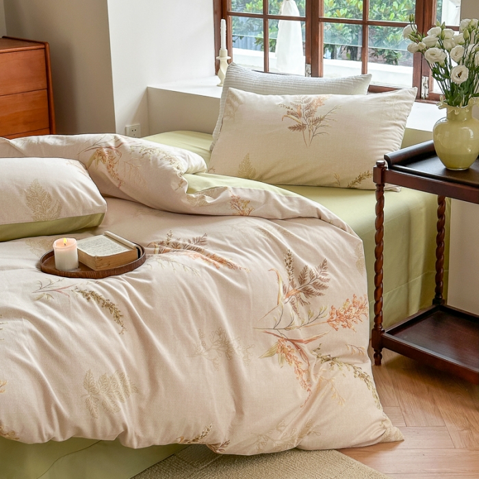 91家纺网 家纺一手货源 找家纺 优彩 2023新款全棉印花加厚磨毛四件套轻奢简约碎花 清婉