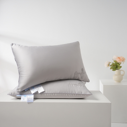 91家纺网 家纺一手货源 找家纺 （总）2023新款 高奢天丝羽丝枕头养颜高弹低枕矮枕抗菌护颈助眠软枕