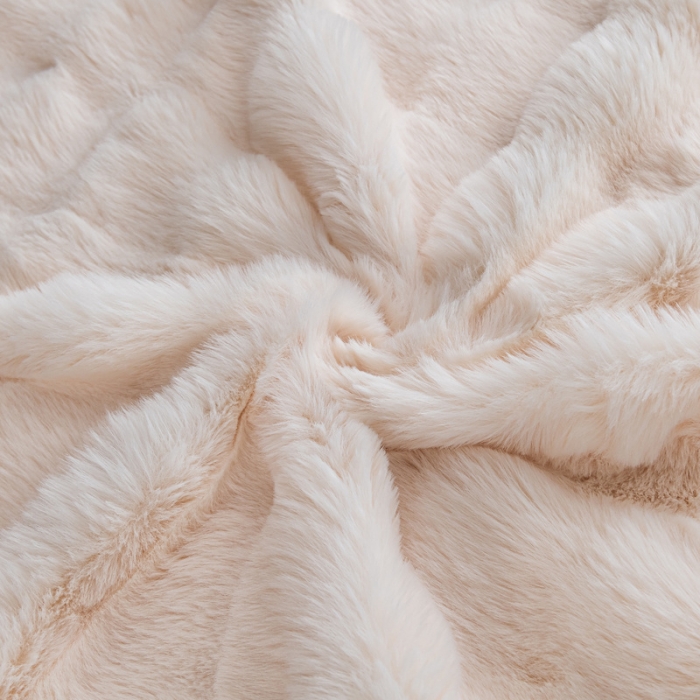 91家纺网 家纺一手货源 找家纺 2025新款托斯卡纳兔毛加厚双层毛毯晕染高端绒毯保暖毯子奢华沙发毯米白色