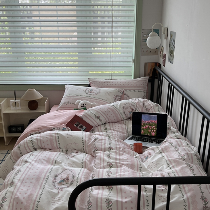 91家纺网 家纺一手货源 找家纺 昔可 2023新款全棉卡通小清新四件套 安妮兔兔花园