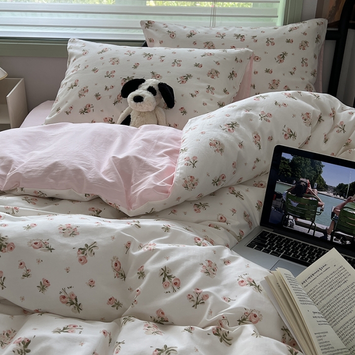 91家纺网 家纺一手货源 找家纺 昔可 2023新款全棉卡通小清新四件套 粉黛落樱