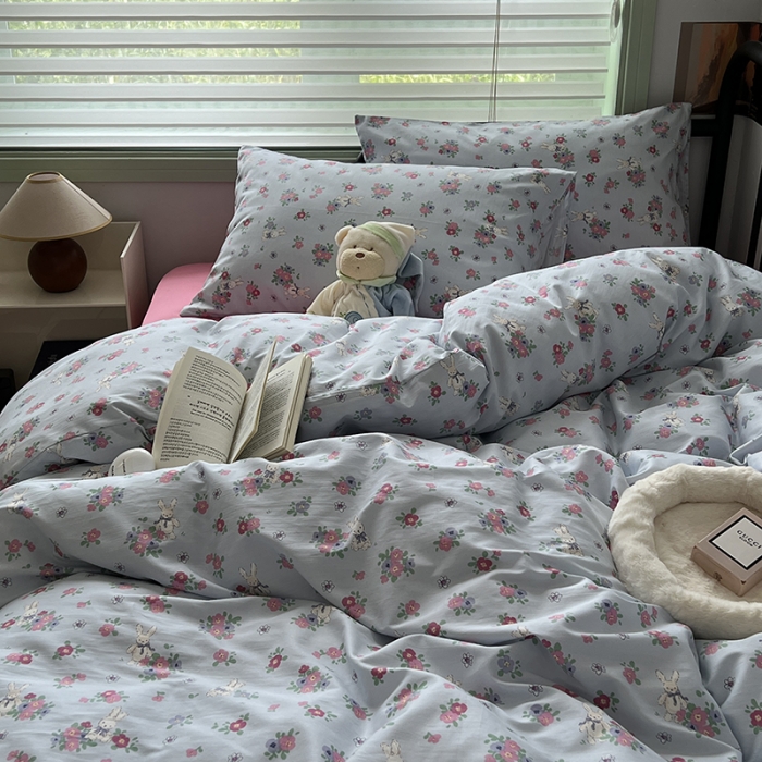 91家纺网 家纺一手货源 找家纺 昔可 2023新款全棉卡通小清新四件套 蓝底花奶油兔