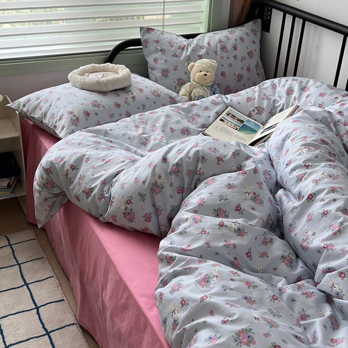 91家纺网 家纺一手货源 找家纺 昔可 2023新款全棉卡通小清新四件套 蓝底花奶油兔