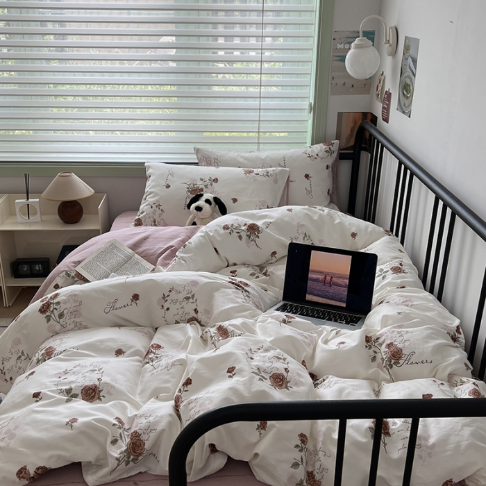 91家纺网 家纺一手货源 找家纺 昔可 2023新款全棉卡通小清新四件套 中古字母玫瑰