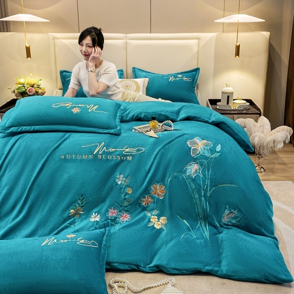 91家纺网 家纺一手货源 找家纺 漫布云2023大版花卉牛奶绒刺绣花四件套婴儿宝宝兔兔绒法莱金貂绒四件套