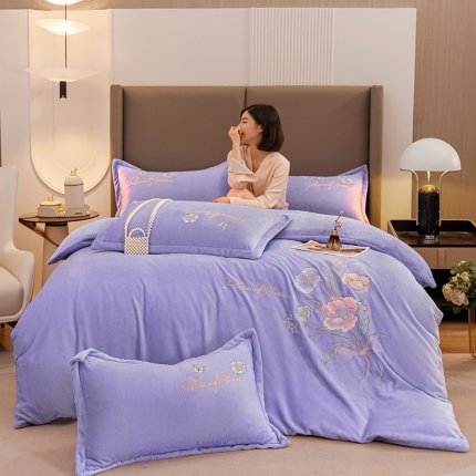 91家纺网 家纺一手货源 找家纺 漫布云2023大版花卉牛奶绒刺绣花四件套婴儿宝宝兔兔绒法莱金貂绒四件套