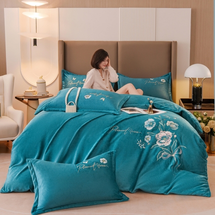 91家纺网 家纺一手货源 找家纺 漫布云2023大版花卉牛奶绒刺绣花四件套婴儿宝宝兔兔绒法莱金貂绒四件套