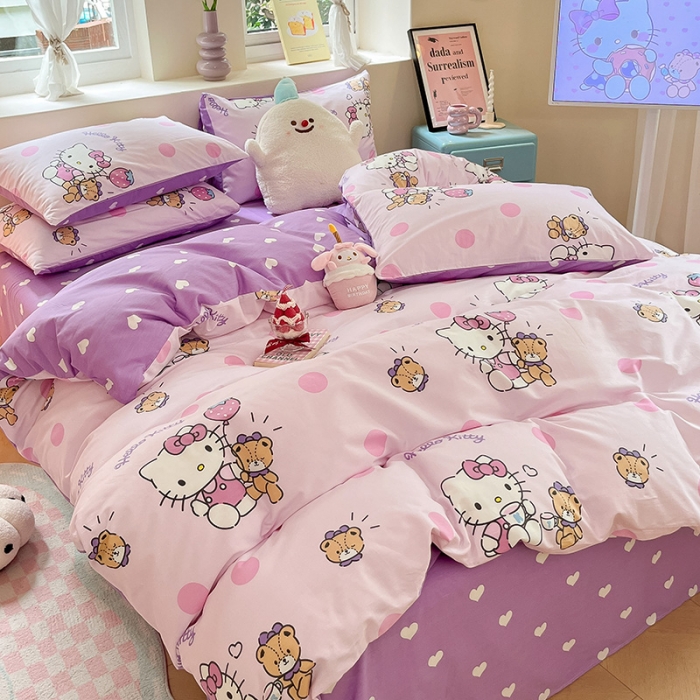 91家纺网 家纺一手货源 找家纺 金爱家 2023新款三丽鸥正版授权纯棉印花系列四件套 灰色棉三丽鸥-草莓Kitty