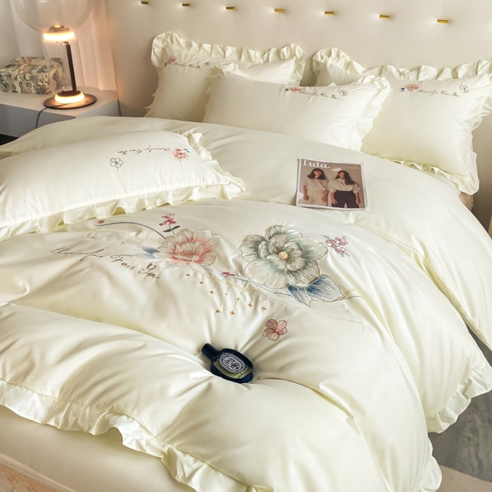 91家纺网 家纺一手货源 找家纺 2023新款韩版亲肤磨毛刺绣蕾丝床裙床单如意系列四件套 达琳美-奶油黄