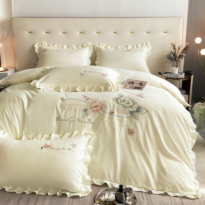 91家纺网 家纺一手货源 找家纺 2023新款韩版亲肤磨毛刺绣蕾丝床裙床单如意系列四件套 达琳美-奶油黄