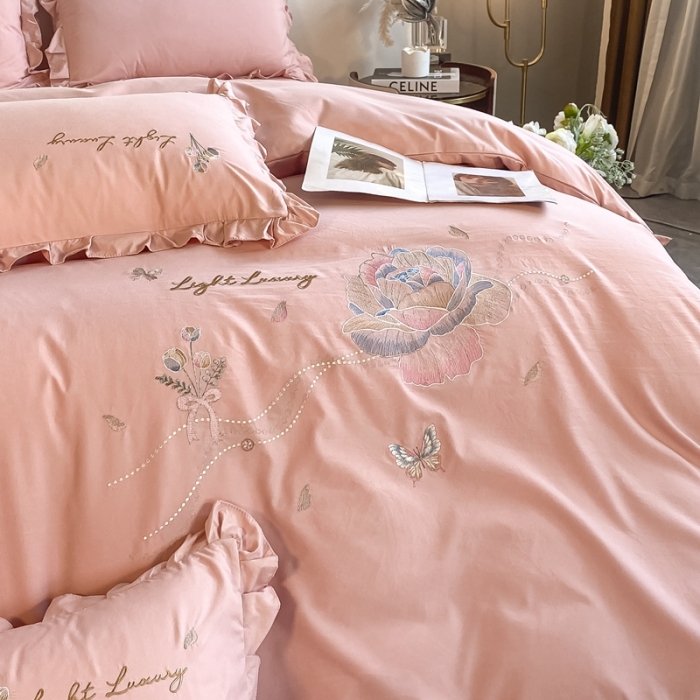 91家纺网 家纺一手货源 找家纺 艺玲 2023新款韩版亲肤磨毛刺绣蕾丝床裙床单如意系列四件套 缇娜-豆沙粉