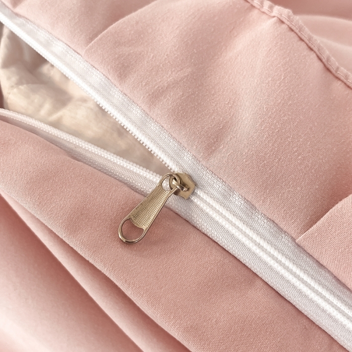 91家纺网 家纺一手货源 找家纺 艺玲 2023新款韩版亲肤磨毛刺绣蕾丝床裙床单如意系列四件套 缇娜-豆沙粉