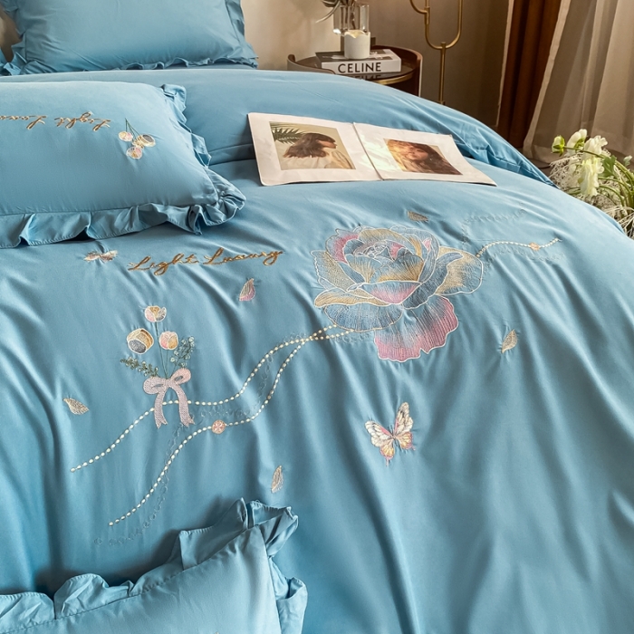 91家纺网 家纺一手货源 找家纺 艺玲 2023新款韩版亲肤磨毛刺绣蕾丝床裙床单如意系列四件套 缇娜-天空蓝