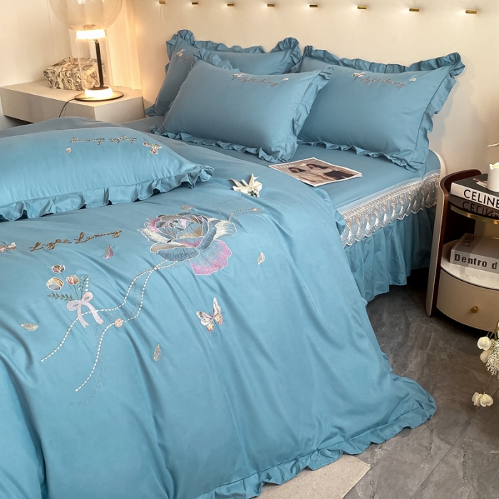 91家纺网 家纺一手货源 找家纺 艺玲 2023新款韩版亲肤磨毛刺绣蕾丝床裙床单如意系列四件套 缇娜-天空蓝