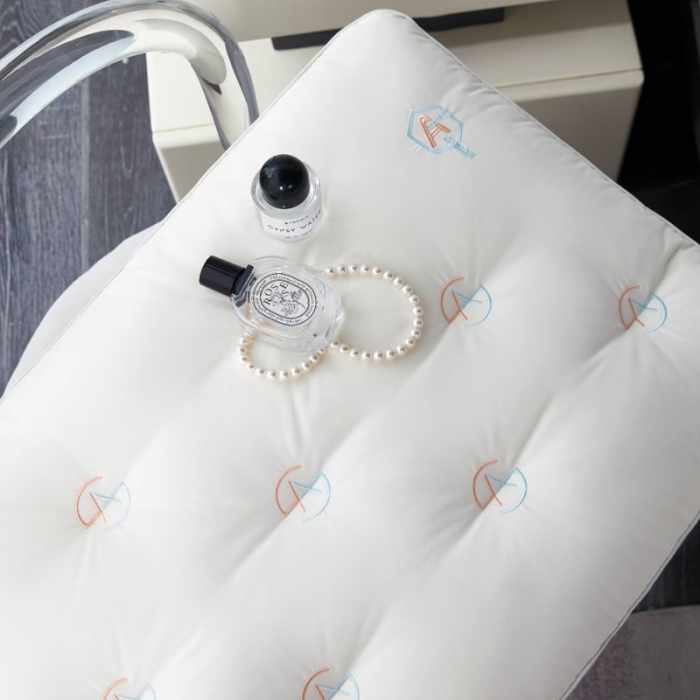 91家纺网 家纺一手货源 找家纺 （总）剑桥枕业 2023新款A类蜂窝低羽丝绒软枕矮枕芯枕10个起拿