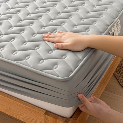 91家纺网 家纺一手货源 找家纺 （总）卡伦 2025新款原棉抗菌大豆纤维防水夹棉床笠