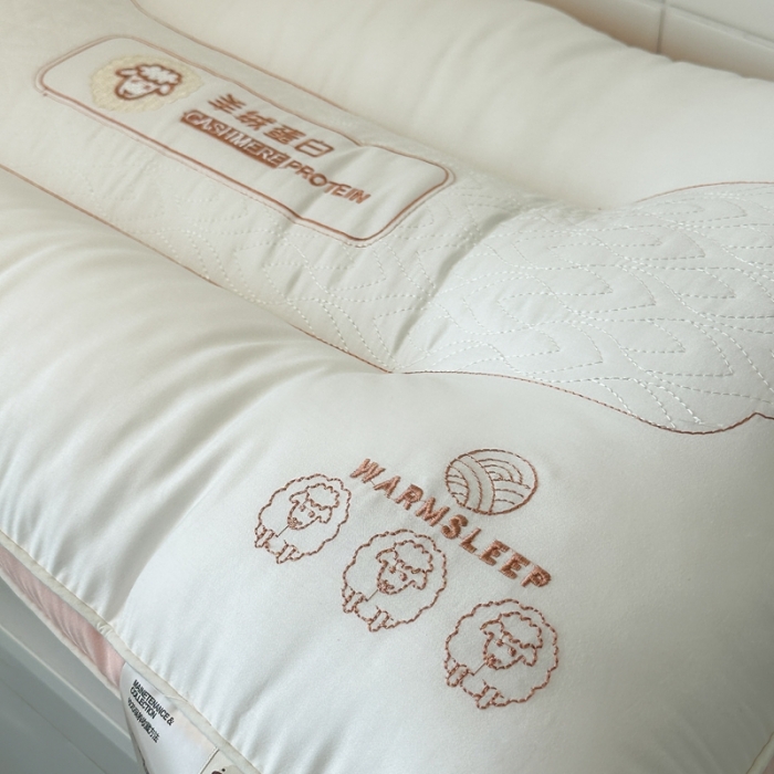 91家纺网 家纺一手货源 找家纺 （总）伟邦枕芯 2023新款羊绒蛋白护颈枕