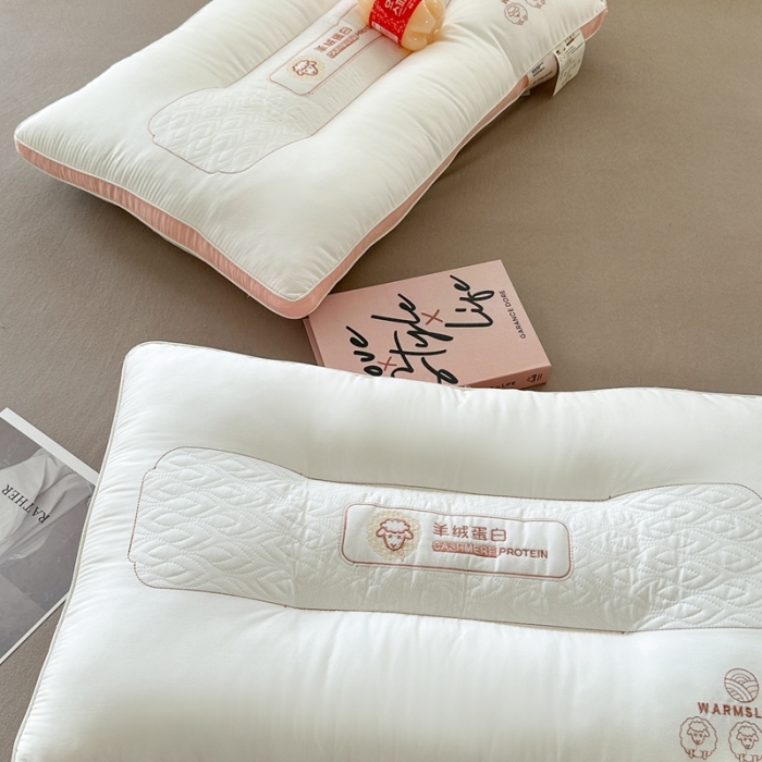 91家纺网 家纺一手货源 找家纺 （总）伟邦枕芯 2023新款羊绒蛋白护颈枕