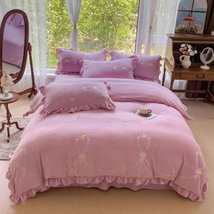 91家纺网 家纺一手货源 找家纺 星尚 2023新款全消光230g牛奶绒四件套-陌上花开清香紫