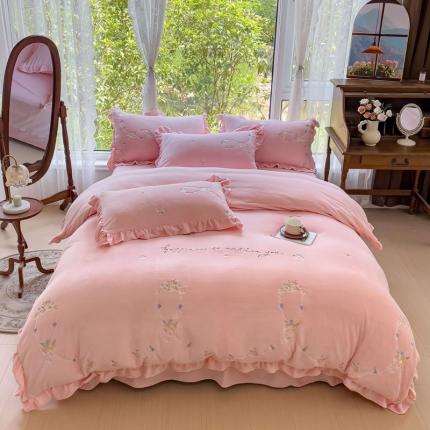 91家纺网 家纺一手货源 找家纺 星尚 2023新款全消光230g牛奶绒四件套-陌上花开樱花粉