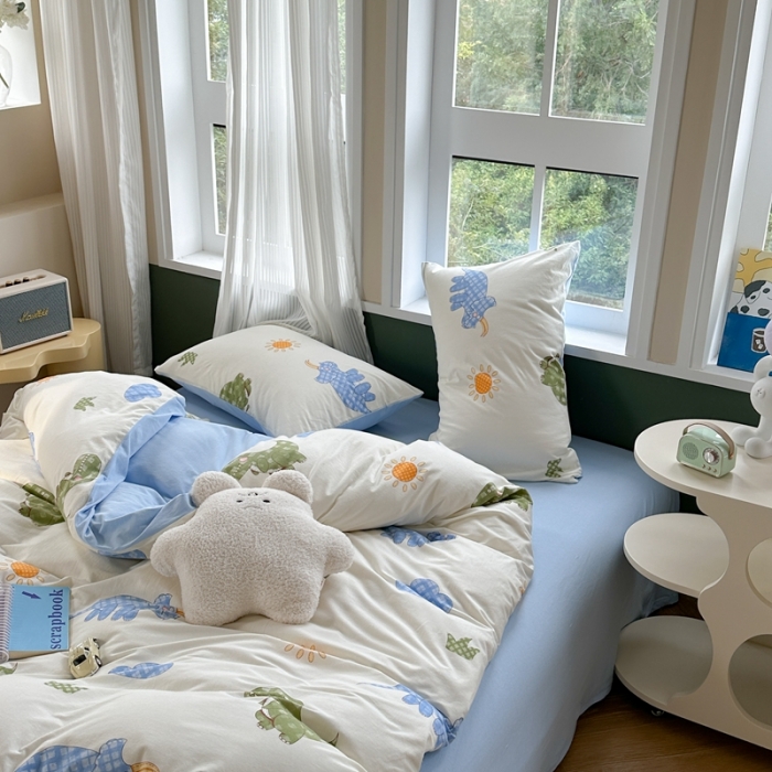 91家纺网 家纺一手货源 找家纺 柚子 2023新款全棉针织印花四件套 格纹恐龙