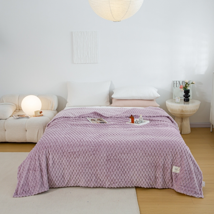 91家纺网 家纺一手货源 找家纺 羋多 2023年新款菠萝格提花毯子法莱绒云貂绒贴布毛毯 金龟绒-香芋紫