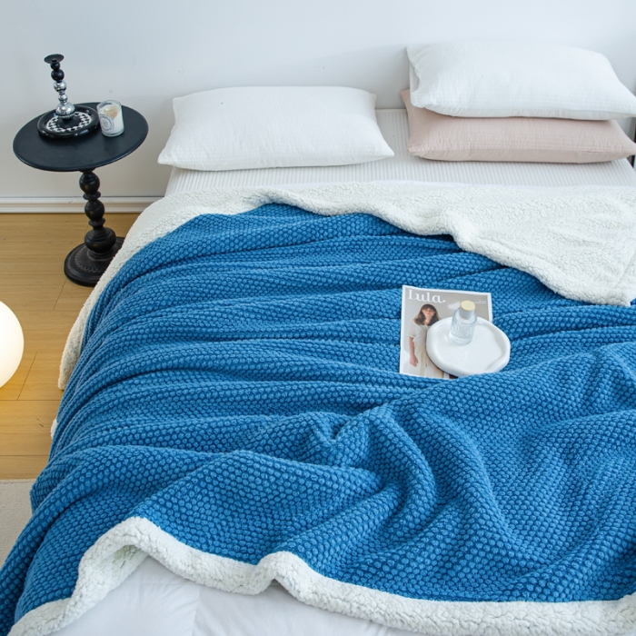 91家纺网 家纺一手货源 找家纺 羋多2023年新款AB版提花塔芙绒羊羔绒毯子舒棉绒毛毯 玫瑰绒-海峡蓝