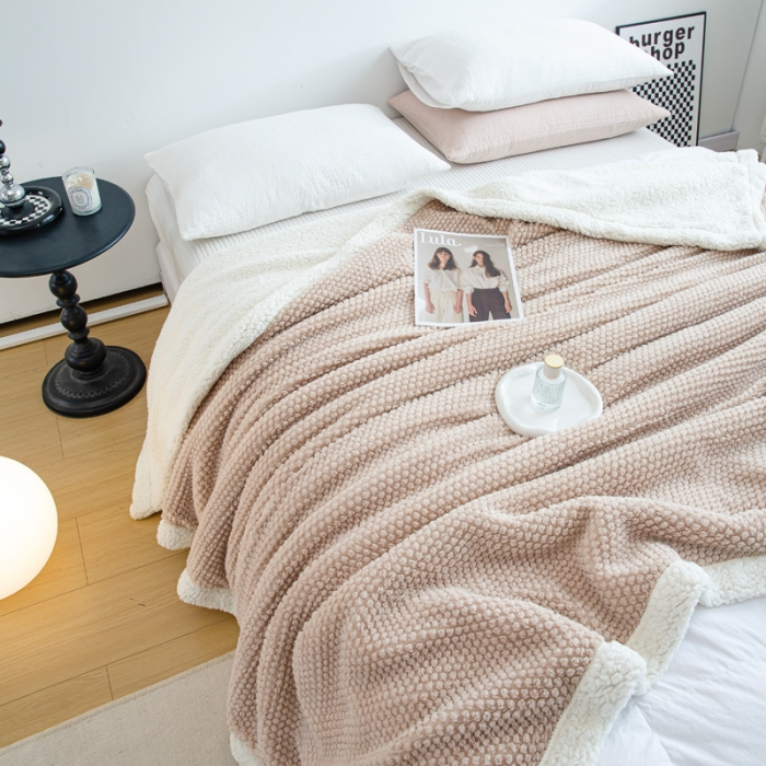 91家纺网 家纺一手货源 找家纺 羋多2023年新款AB版提花塔芙绒羊羔绒毯子舒棉绒毛毯 玫瑰绒-奶茶咖