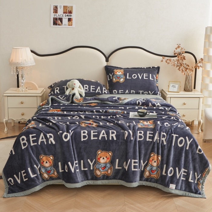 91家纺网 家纺一手货源 找家纺 雅萱 2024新款牛奶绒盖毯子毛毯午睡毯保暖加厚 love熊