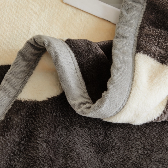 91家纺网 家纺一手货源 找家纺 雅萱 2024新款牛奶绒盖毯子毛毯午睡毯保暖加厚 黑白波波