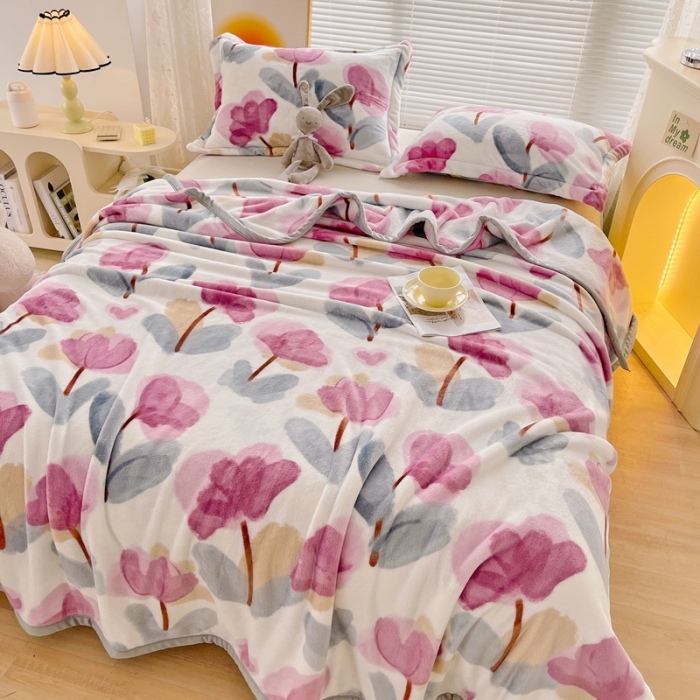 91家纺网 家纺一手货源 找家纺 雅萱 2024新款牛奶绒盖毯子毛毯午睡毯保暖加厚 花枝蔓