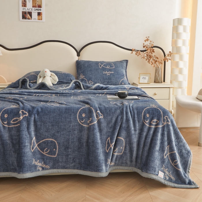 91家纺网 家纺一手货源 找家纺 雅萱 2024新款牛奶绒盖毯子毛毯午睡毯保暖加厚 小金鱼