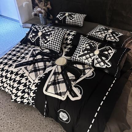 91家纺网 家纺一手货源 找家纺 丽斐纺织 2023新款双面磨毛数码印花四件套 磨毛夜魅