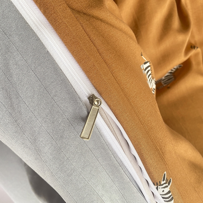 91家纺网 家纺一手货源 找家纺 寐时代 2023新款有氧提花双层纱四件套 斑马咖