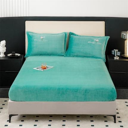 91家纺网 家纺一手货源 找家纺 （总）新款230克高克重肌理纹绣花牛奶绒单床笠