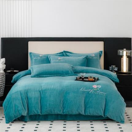 91家纺网 家纺一手货源 找家纺 新款230克肌理纹绣花牛奶绒四件套可定做 肌理纹绣花-墨蓝