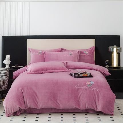 91家纺网 家纺一手货源 找家纺 新款230克肌理纹绣花牛奶绒四件套可定做 肌理纹绣花-紫色