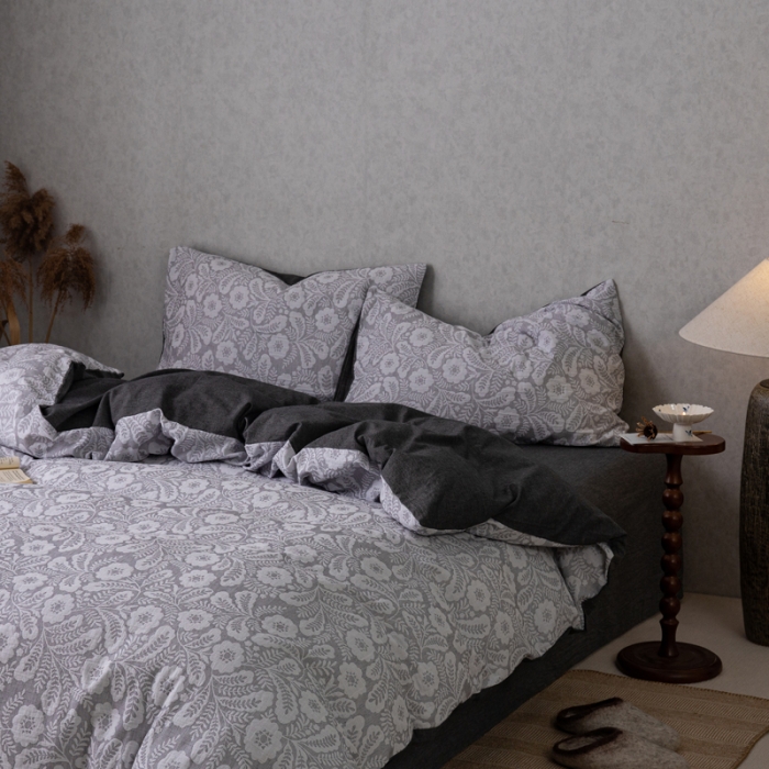 91家纺网 家纺一手货源 找家纺 安莱生活 2023新款双层纱基础款凤尾花语系列四件套 凤尾花语-深灰