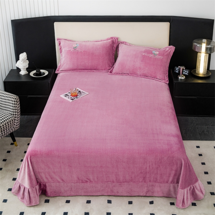 91家纺网 家纺一手货源 找家纺 新款230克纯色加厚肌理纹牛奶绒单床单肌理纹绣花-紫色