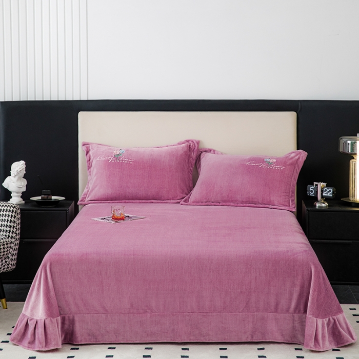 91家纺网 家纺一手货源 找家纺 新款230克纯色加厚肌理纹牛奶绒单床单肌理纹绣花-紫色