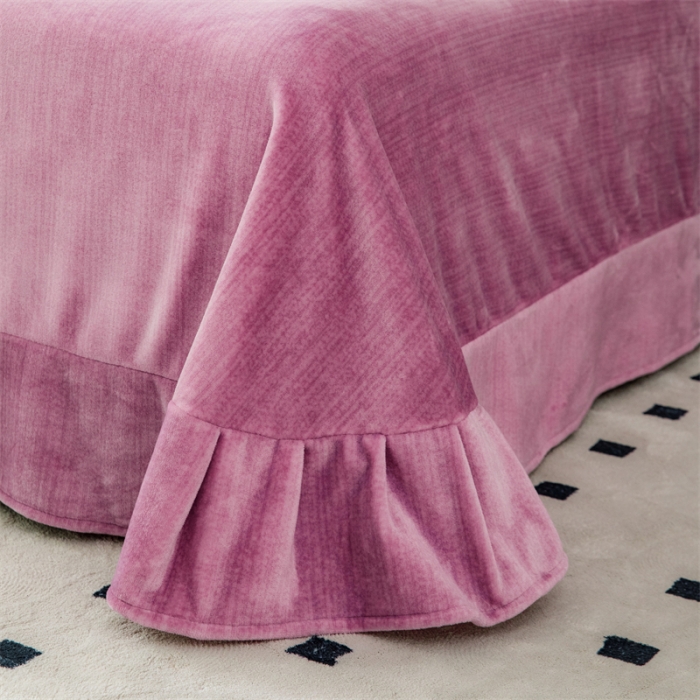 91家纺网 家纺一手货源 找家纺 新款230克纯色加厚肌理纹牛奶绒单床单肌理纹绣花-紫色