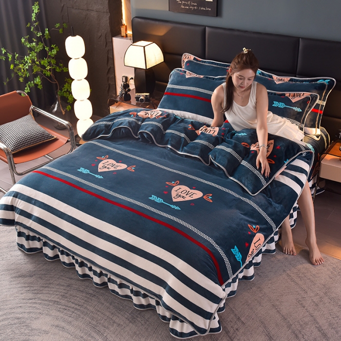 91家纺网 家纺一手货源 找家纺 芯诗曼2025新款8.5斤直播热款高克重牛奶绒法莱绒水晶金貂法莱绒四件套 爱心箭