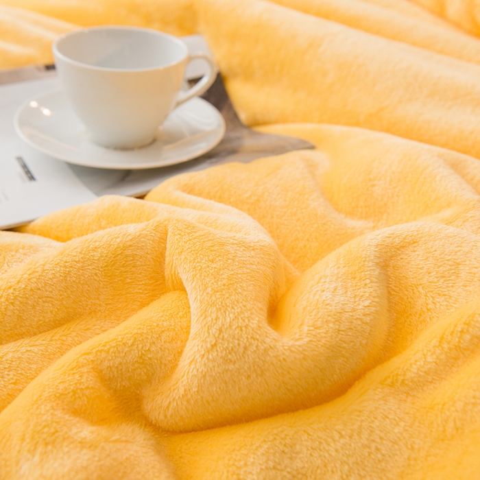 91家纺网 家纺一手货源 找家纺 简爱 2025新款法莱绒羊羔绒多功能被套毯 鹅黄
