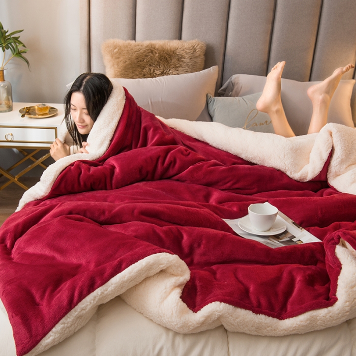 91家纺网 家纺一手货源 找家纺 简爱 2025新款法莱绒羊羔绒多功能被套毯 酒红