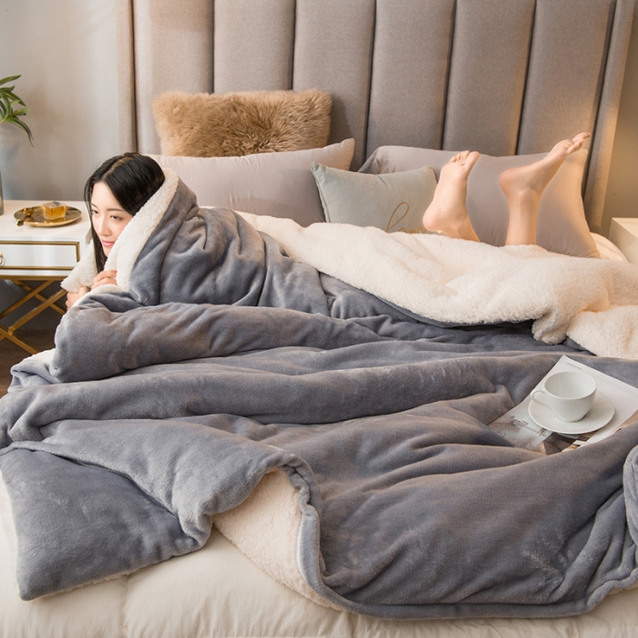 91家纺网 家纺一手货源 找家纺 简爱 2025新款法莱绒羊羔绒多功能被套毯 银灰