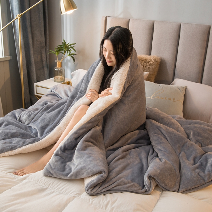 91家纺网 家纺一手货源 找家纺 简爱 2025新款法莱绒羊羔绒多功能被套毯 银灰