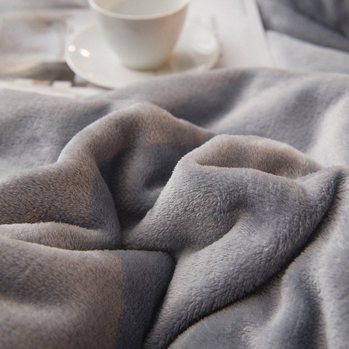 91家纺网 家纺一手货源 找家纺 简爱 2025新款法莱绒羊羔绒多功能被套毯 银灰