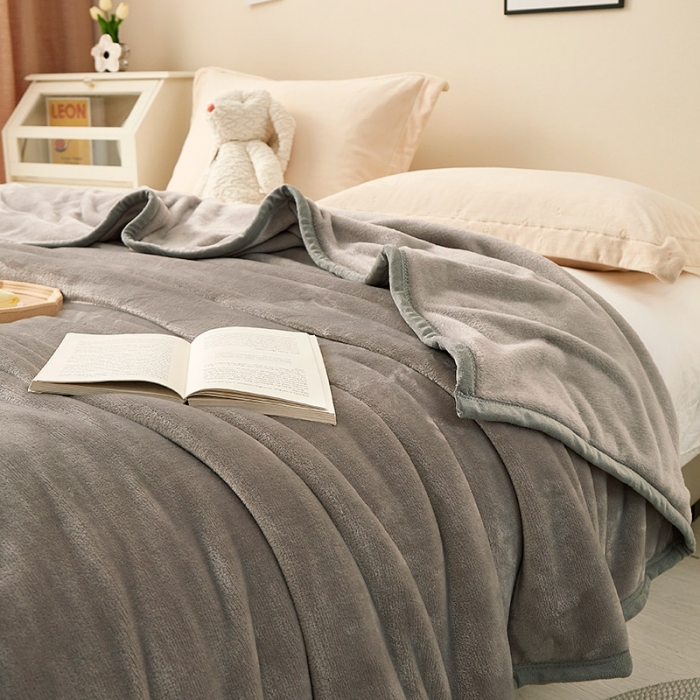 91家纺网 家纺一手货源 找家纺 肖恩毯业 2025新款纯色雪貂绒毛毯沙发盖毯午睡毯子 雪貂-灰色